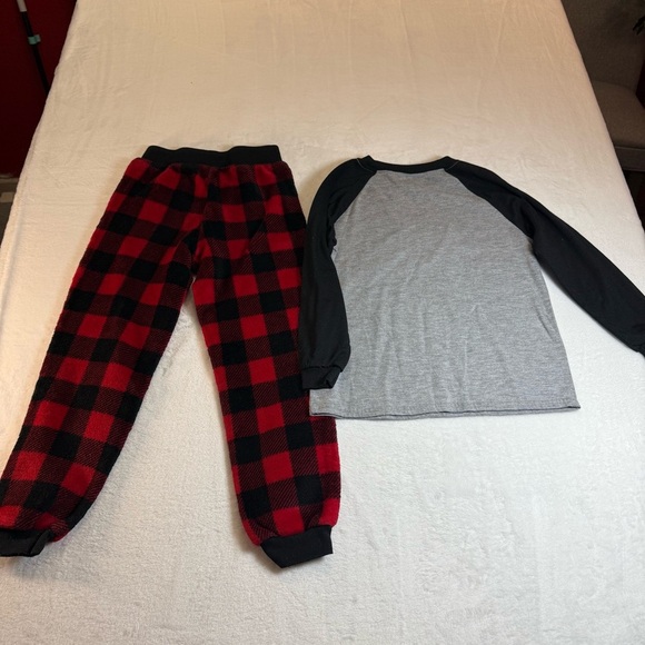 Beary Cute Kids Pajamas Set - Red and Black Plaid - Picture 2 of 6